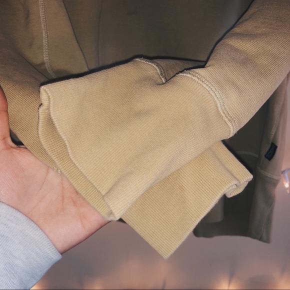 Men’s Patagonia Sweater - Picture 3 of 4